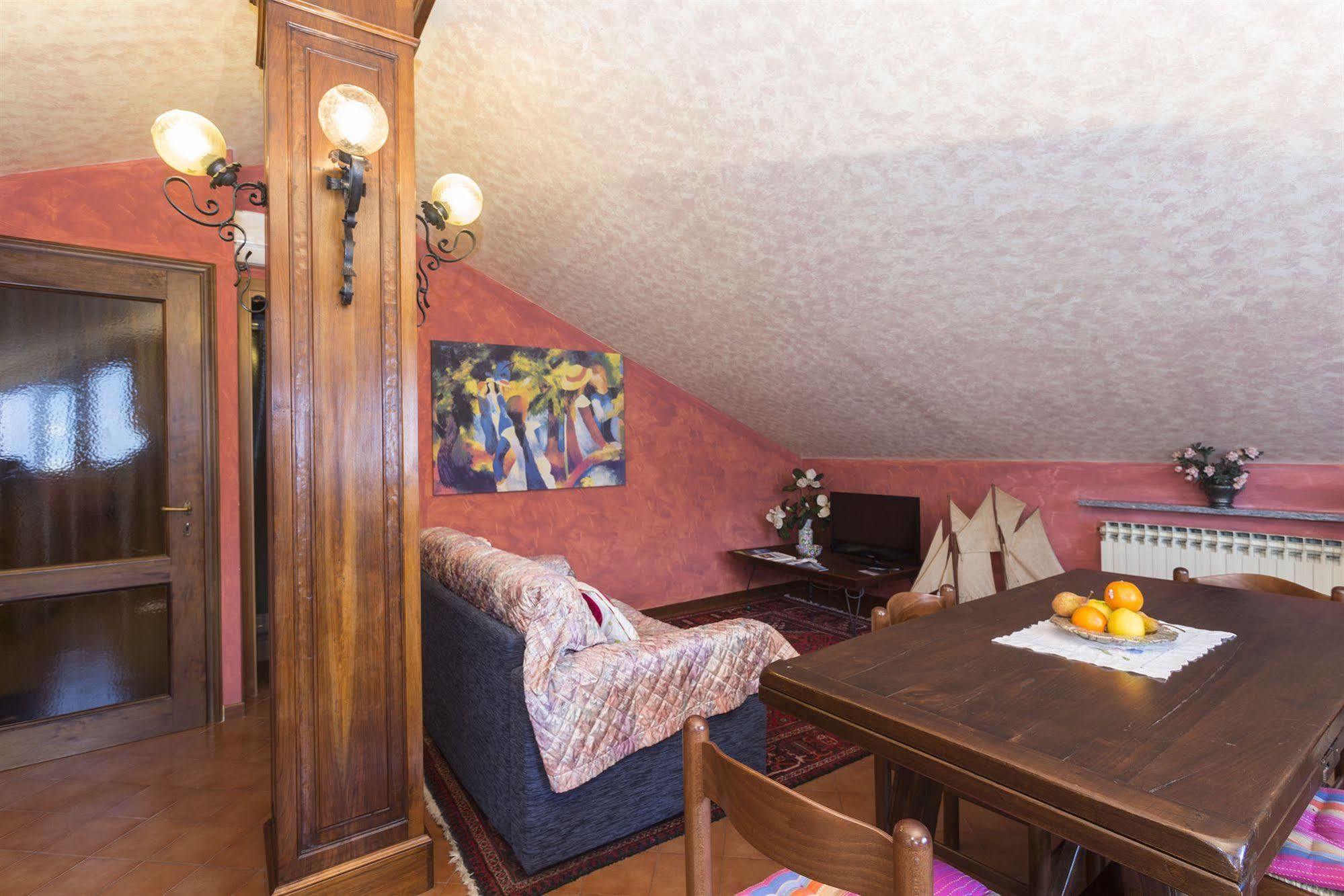 B&B - Foresteria - Frontelago Lake Como Mandello del Lario Bagian luar foto